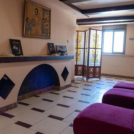 Madaba Hotel Bagian luar foto